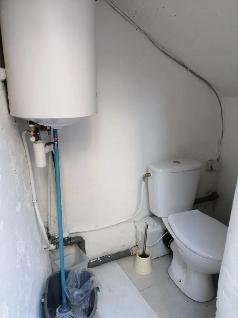 Emplacement Ideal Pour Cette Maisonnette Avec Jardin Et Cuisine D'Ete Roquebrune-Cap-Martin Francie